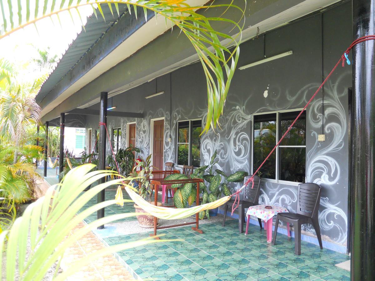 Rainbow Lodge Pantai Cenang  Eksteriør billede